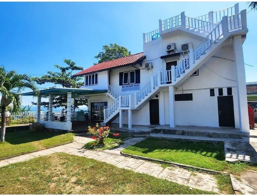 Lakey Peak's Luxe Beachfront Villa 