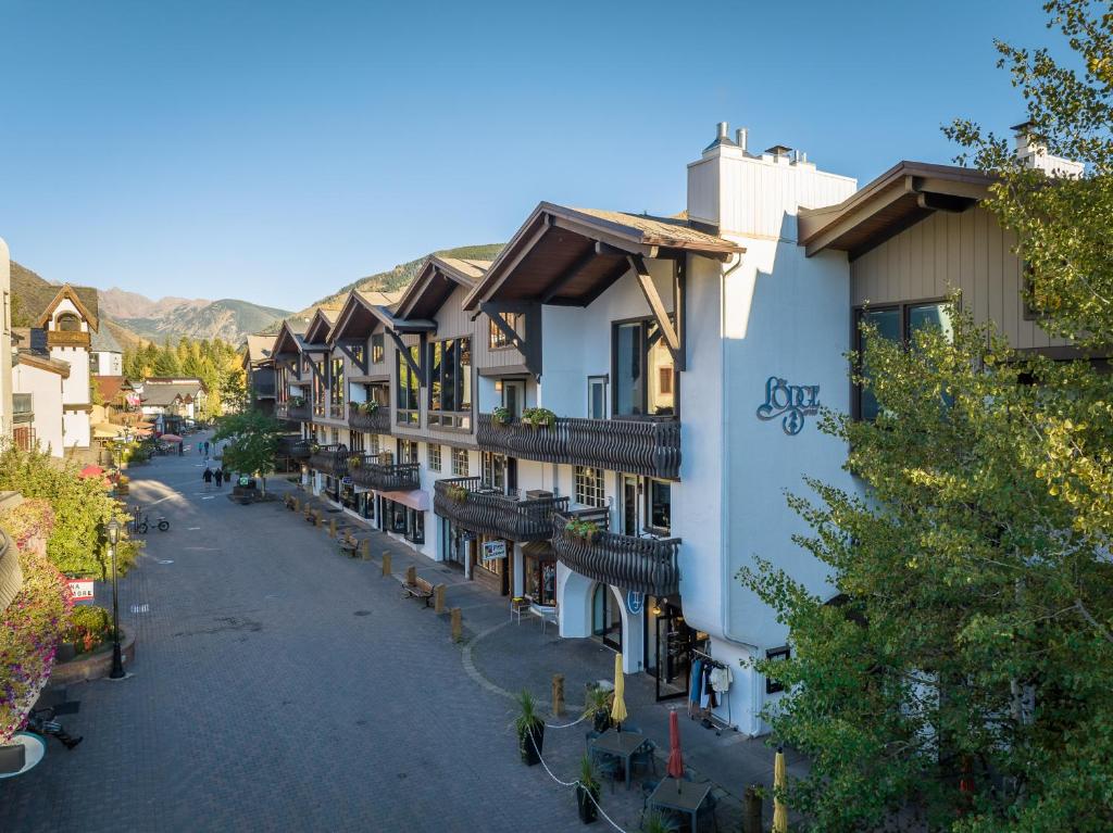 Nespecifikovaný výhled na hory nebo výhled na hory při pohledu z aparthotelu