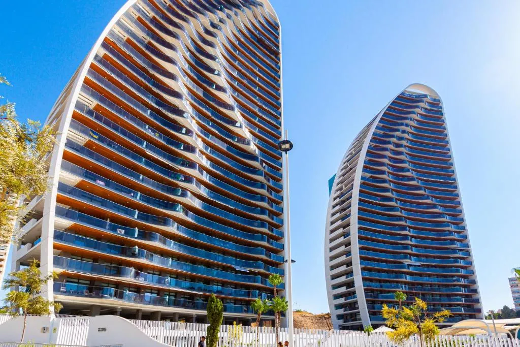 SUNSET WAVES superb apartments