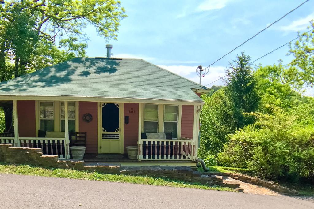 Mimosa Cottage, Eureka Springs, AR