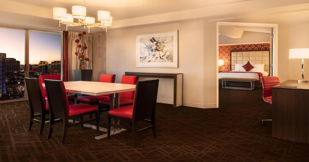 Jubilee Tower room - Picture of Horseshoe Las Vegas - Tripadvisor