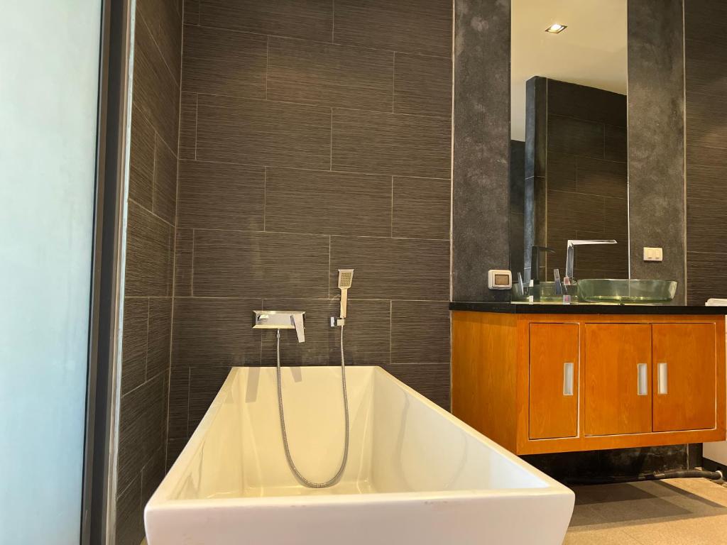 Icon park phuket condo - Apartamento Con Balcón