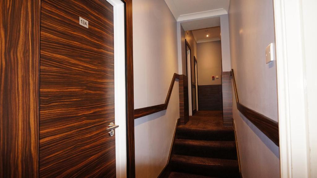 Crestfield Hotel - Resim 32