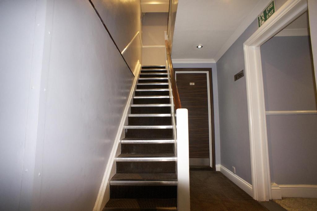 Crestfield Hotel - Resim 33