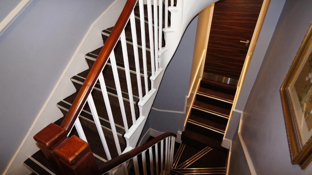 Crestfield Hotel - Resim 37