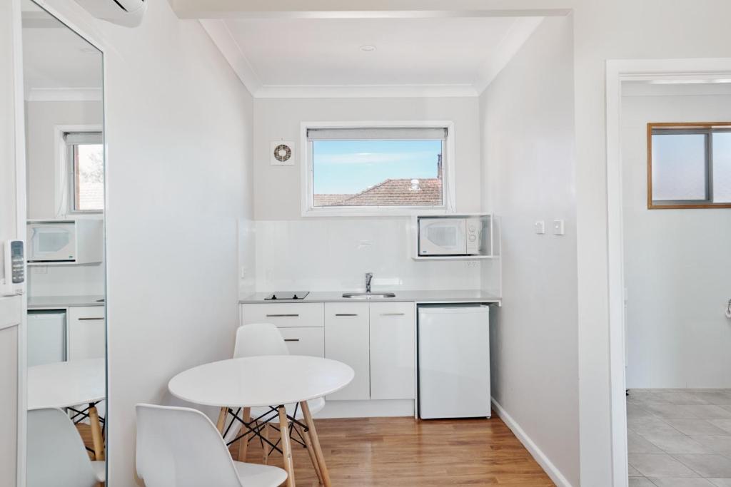 Wingham Motel - King Studio