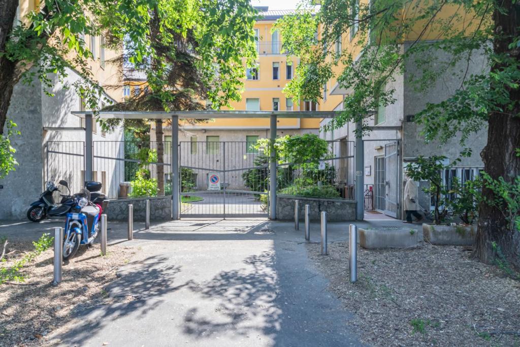 A garden outside [Portello Apartment] - Accursio 4