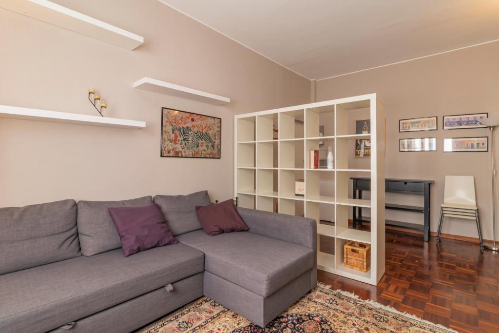 A seating area at [Portello Apartment] - Accursio 4