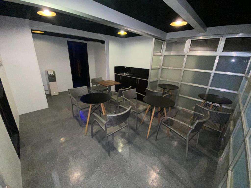 Posezení v ubytování ARK Hostel City Center Manila
