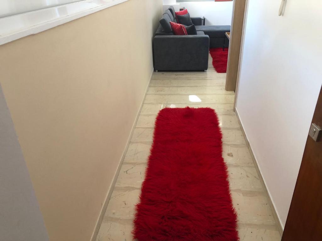 Posezení v ubytování ROYAL RED SUITE NO 1, PIRAEUS PORT