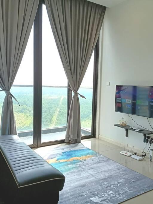 Postel nebo postele na pokoji v ubytování D'Pristine 1BR walking to Legoland Netflix by STAY
