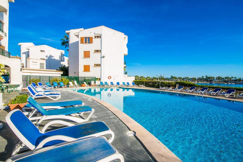 Bazén v ubytovaní Ideal Property Mallorca - Carabela 44 alebo v jeho blízkosti
