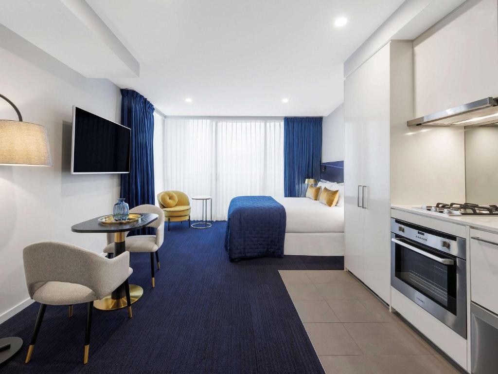 Kuchyň nebo kuchyňský kout v ubytování Avani Melbourne Jazz Corner Residences