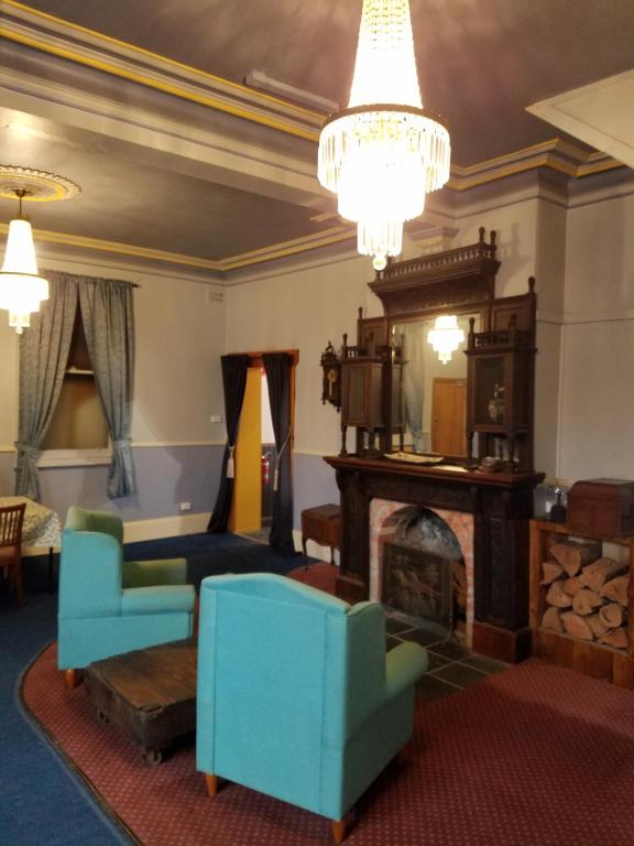 Posezení v ubytování Hunters Hotel