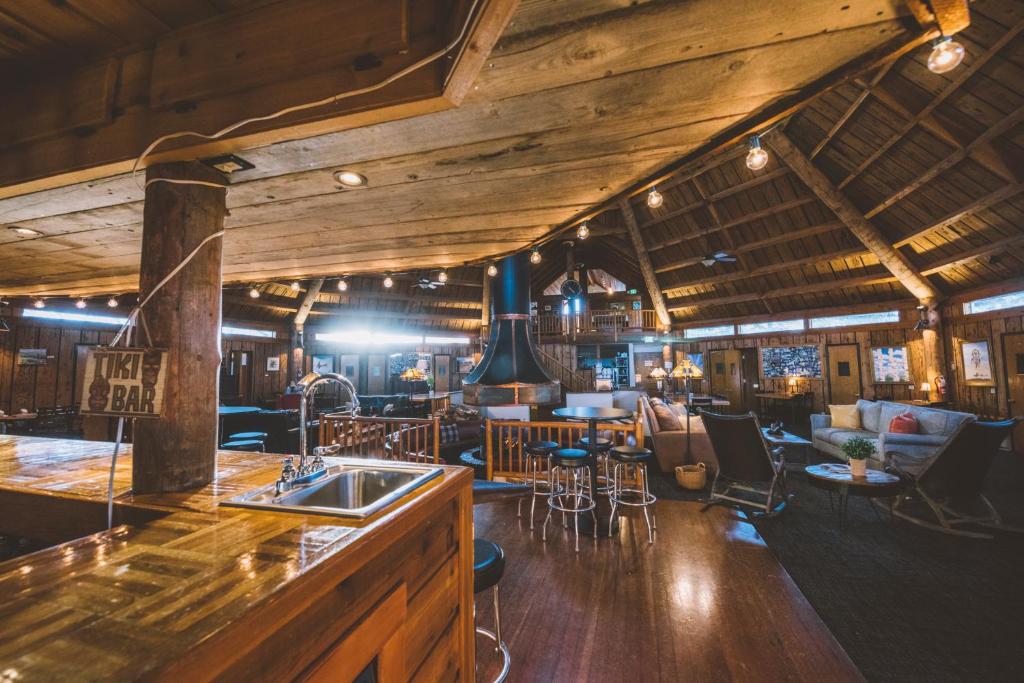 Restaurace v ubytování Teton Teepee Lodge