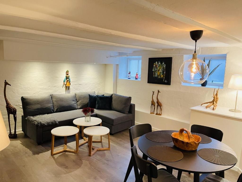 Posezení v ubytování aday - Modern apartment in the Heart of Aalborg