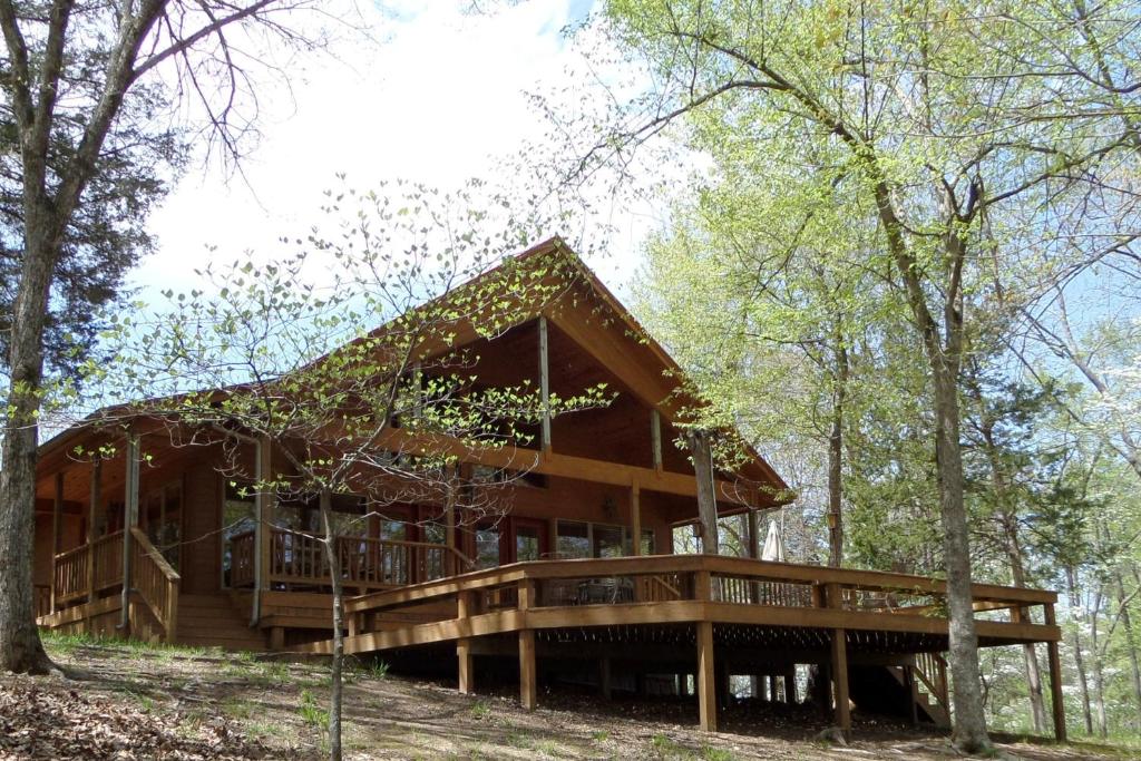 War Eagle Lake House, Rogers (updated prices 2024)