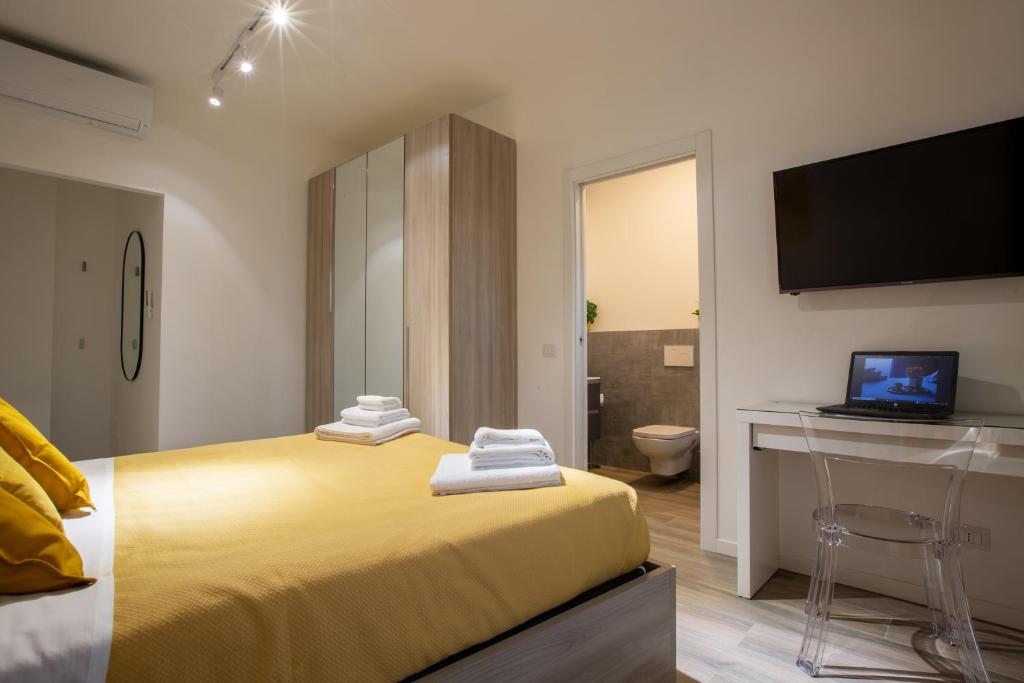 Posteľ alebo postele v izbe v ubytovaní Milano City Apartments - Stylish House Free WiFi-Parking-Airport