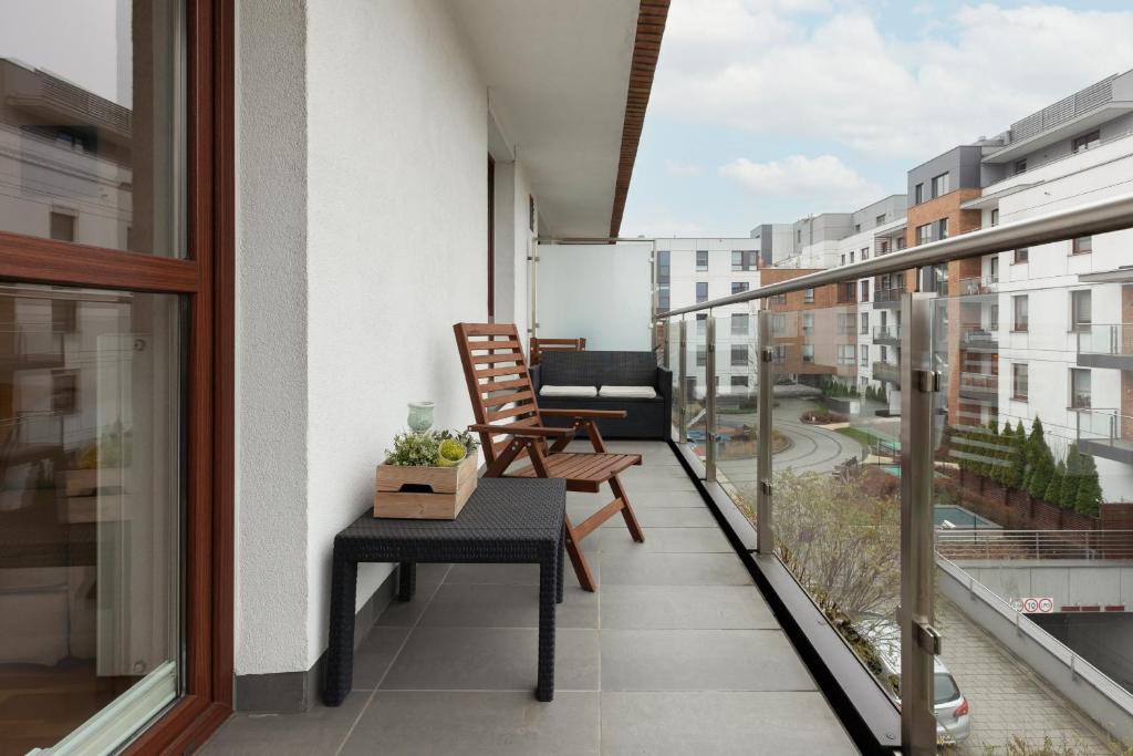 Balkón alebo terasa v ubytovaní Warsaw Bemowo Modern Apartment Dywizjonu 303 by Noclegi Renters