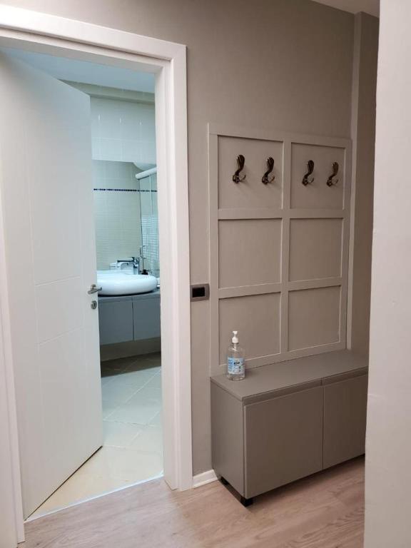 Helga’s Deluxe 3 Apartment - Image 8