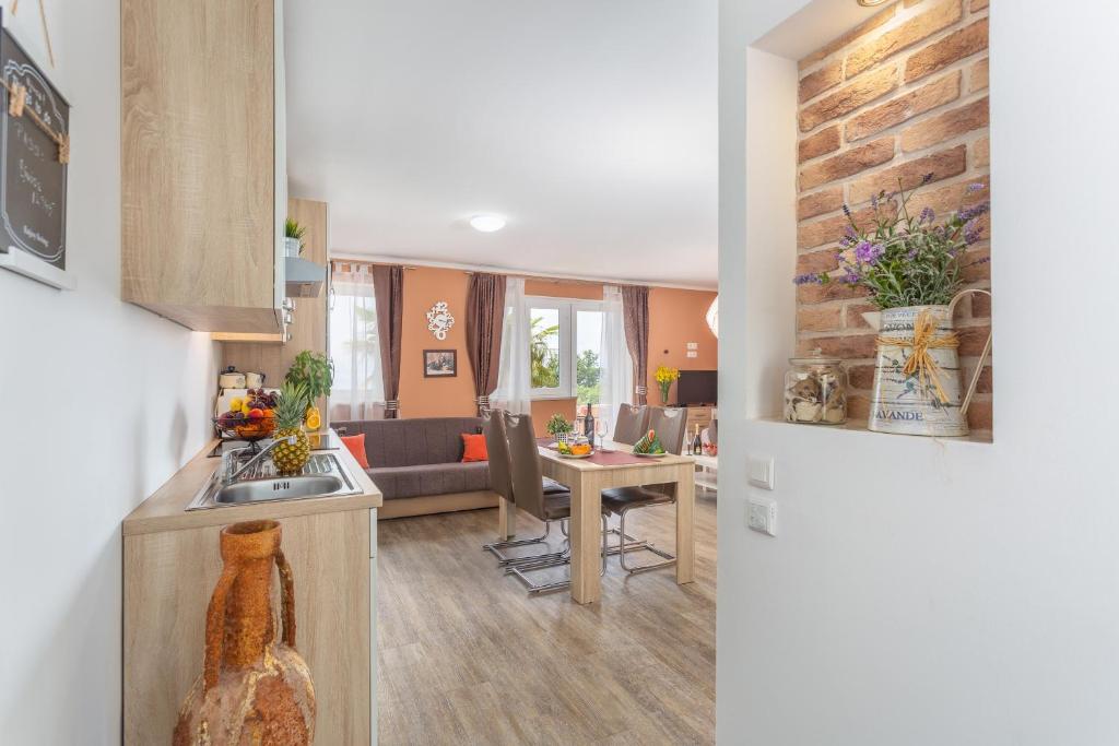 Posedenie v ubytovaní Apartmani Gabi
