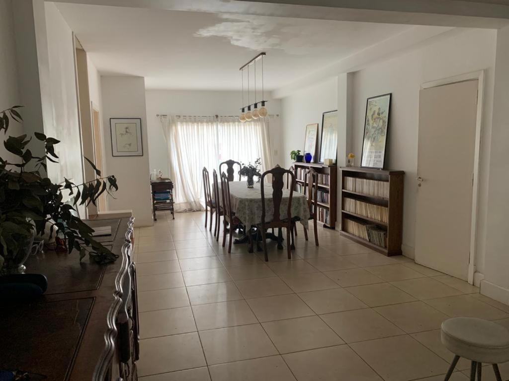 Fotografie z fotogalerie ubytování Casa grande con pileta zona B. los Troncos/Playa chica v destinaci Mar del Plata