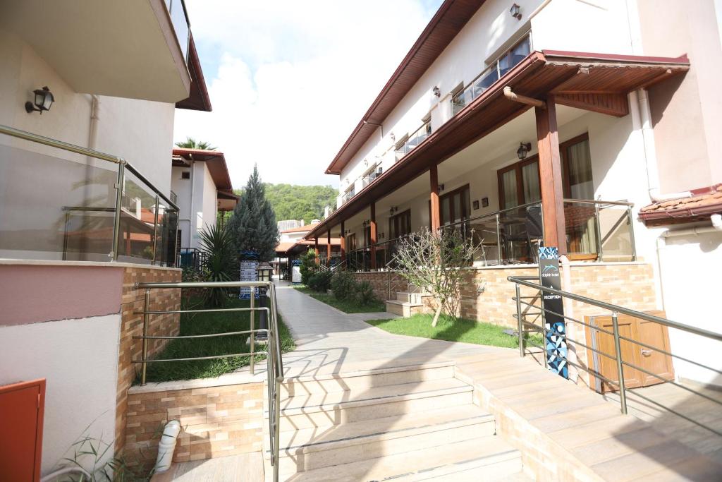 Balkón nebo terasa v ubytování Dolphin Apart Hotel