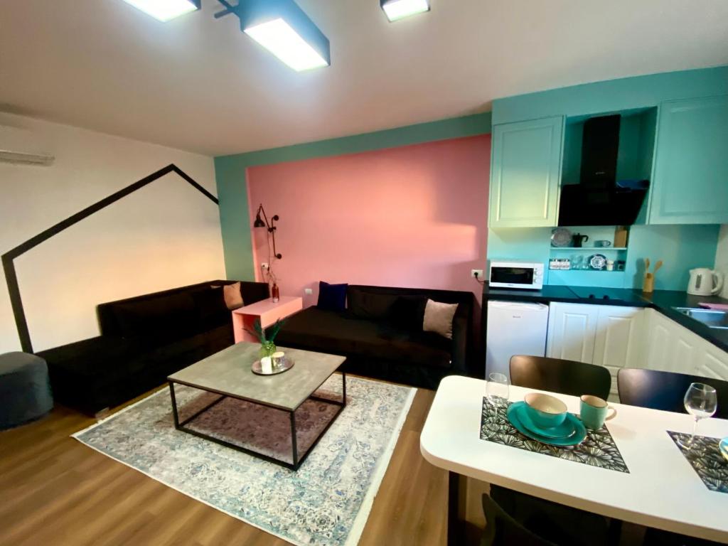 Dori duplex in the heart of Blloku