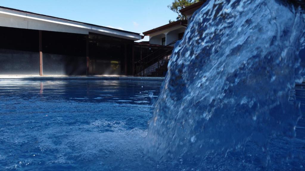 Bazén v ubytování Hotel Cielo Azul Resort nebo v jeho okolí