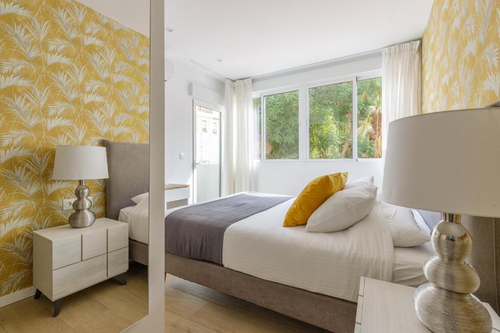 Posteľ alebo postele v izbe v ubytovaní Cosy & Quiet apartment by HelloMalaga - JAZMÍN