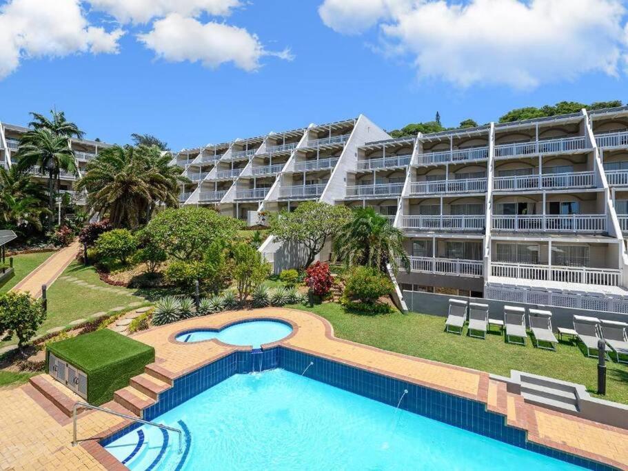 Apartment Lovely 6 Sleeper Timeshare Unit at Umhlanga Cabana, Durban