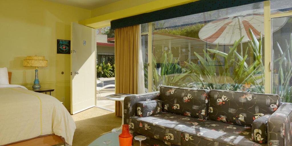 Orbit In - 21 and Over - A Town & Desert Boutique Hotel - Camera King Con Vista Piscina