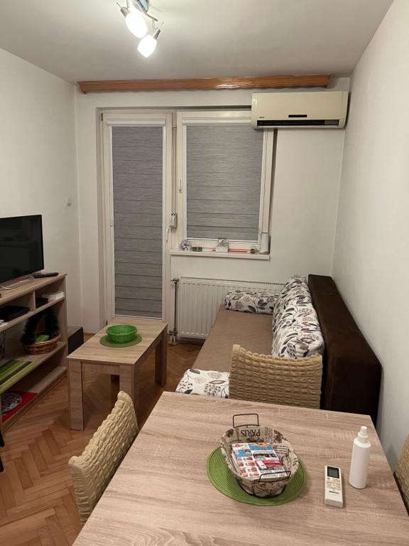 Apartman T.A.