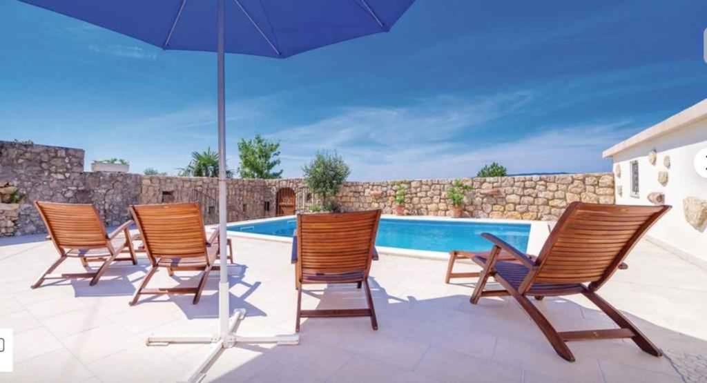 Fotografia z galérie ubytovania Holiday home in Njivice - Insel Krk 43058 v Njivice