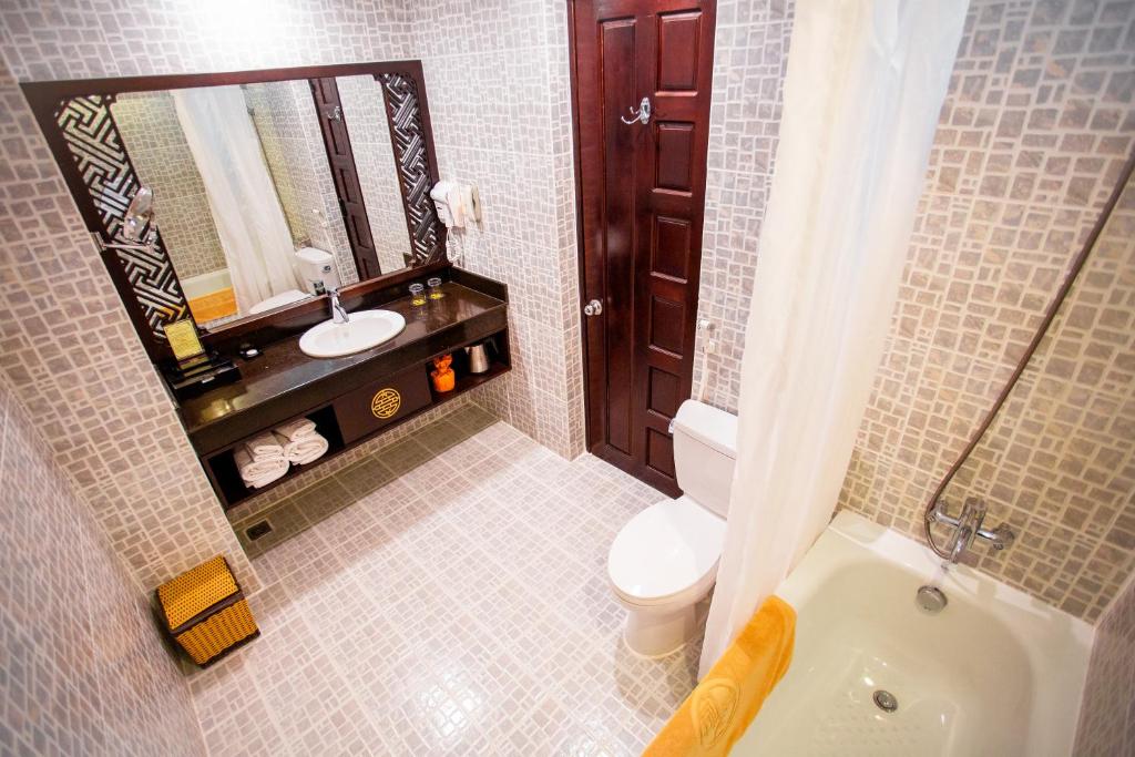 Thanh Lich Royal Boutique - 9