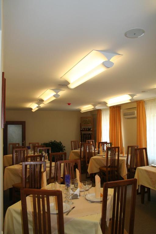 Hotel Baneasa Parc - Resim 41