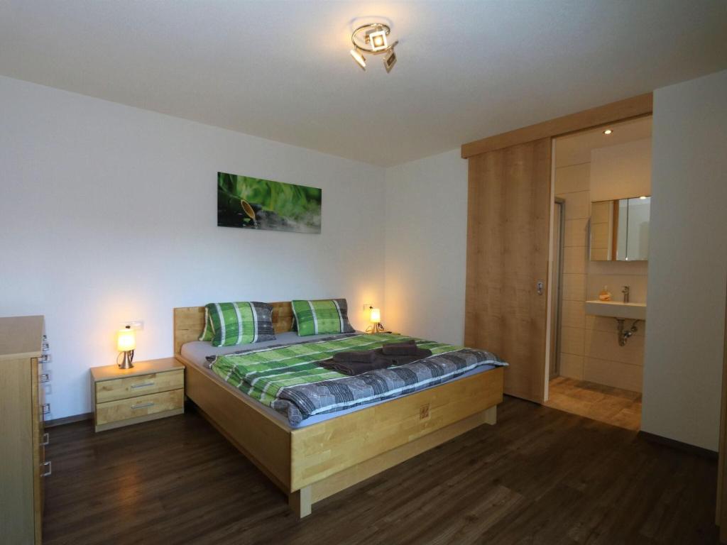 Posteľ alebo postele v izbe v ubytovaní Large holiday flat in Kaltenbach near the ski area