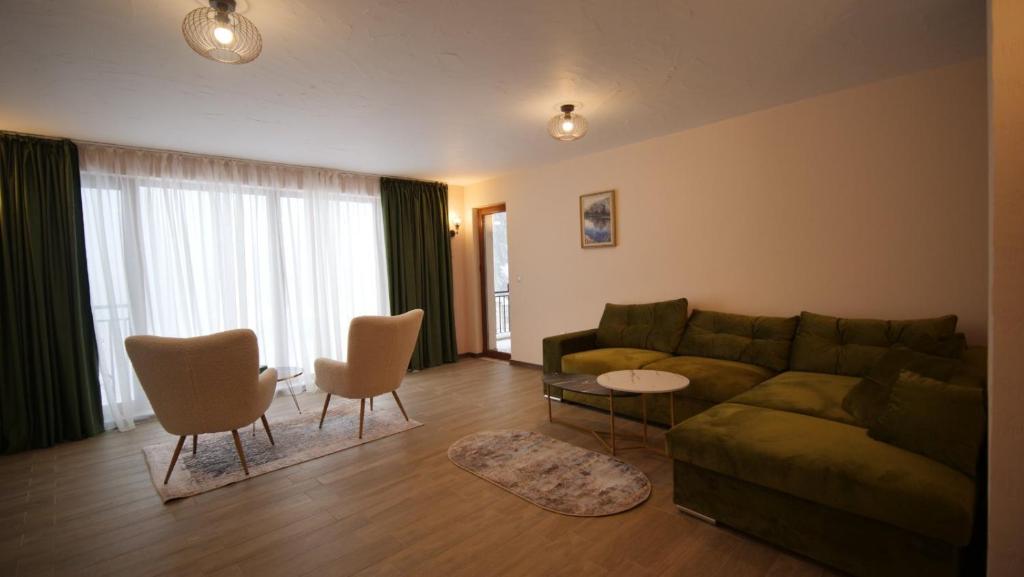 Boutique Villas Murgavets Pamporovo - Deluxe Two-Bedroom Apartment