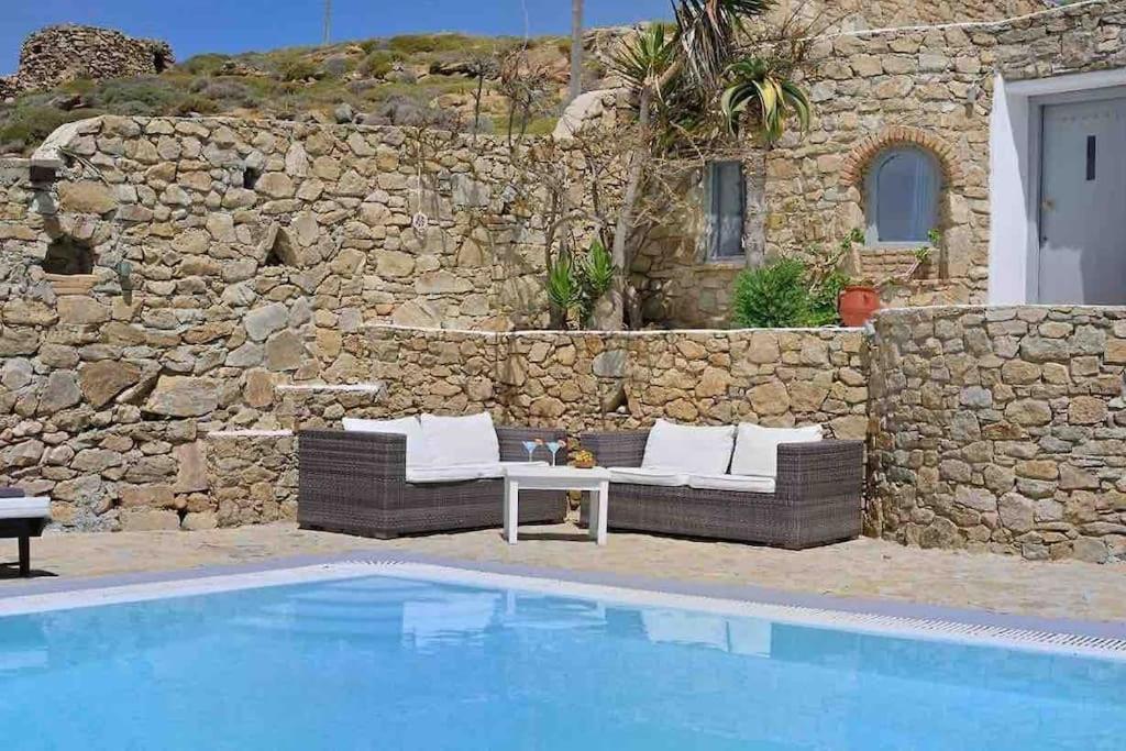 Bazén v ubytování Villa Navona Mykonos nebo v jeho okolí