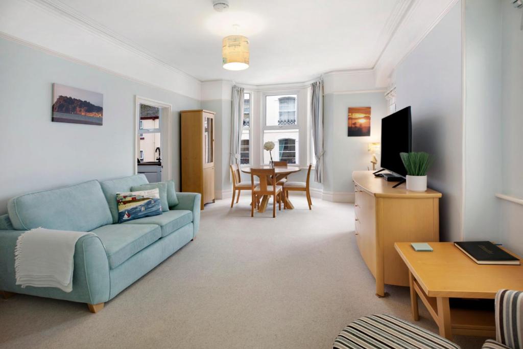 Seaview at No. 26 Northumberland Place, Teignmouth (updated prices 2024)