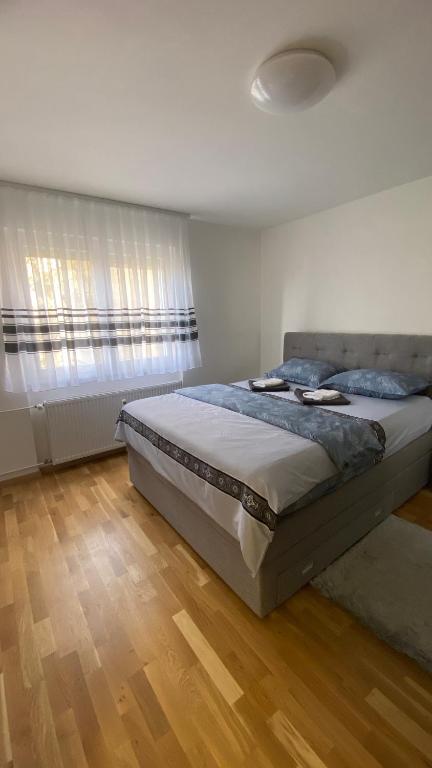 M.B.A. APARTMENTS - 17