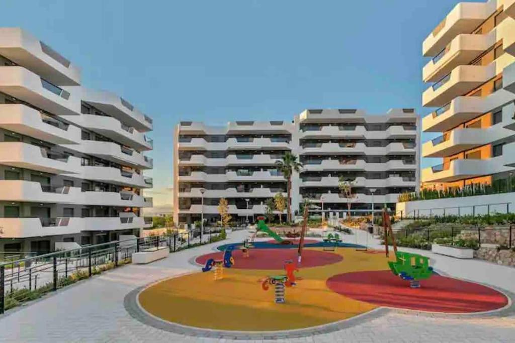 Herní místnost nebo prostor pro děti v ubytování NEW GROUNDFLOOR APT. ARENALES DEL SOL