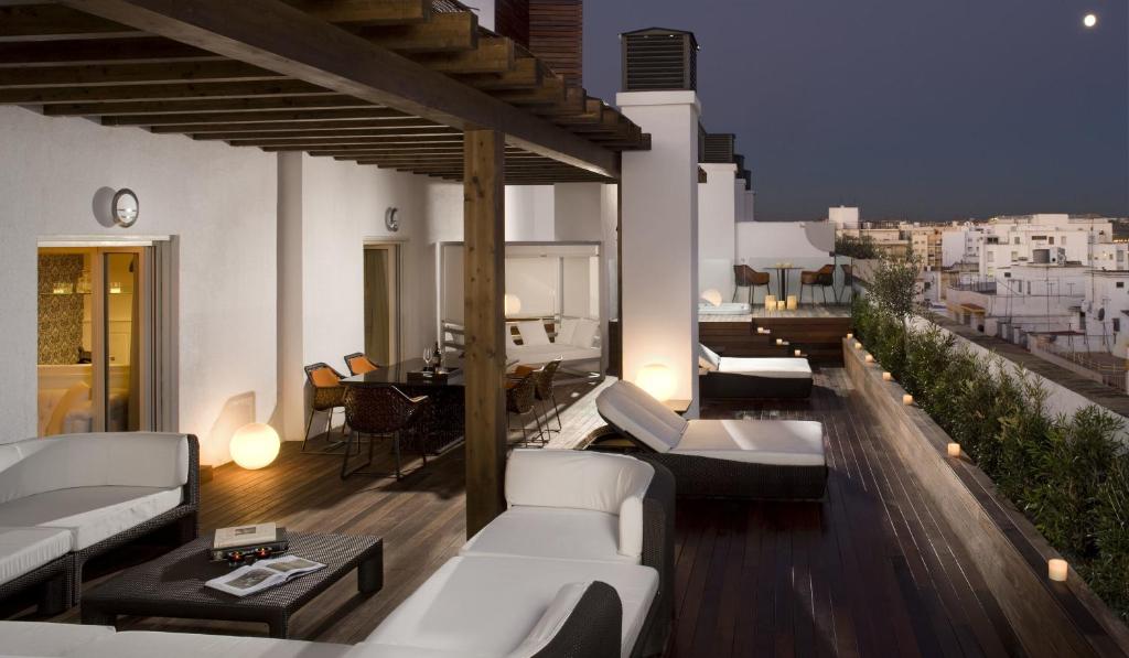 Hotel Colón Gran Meliá - The Leading Hotels of the World ...