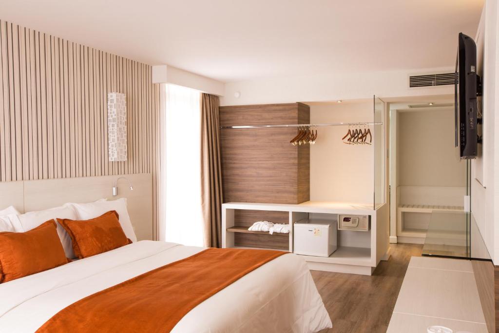  Radisson Hotel Curitiba