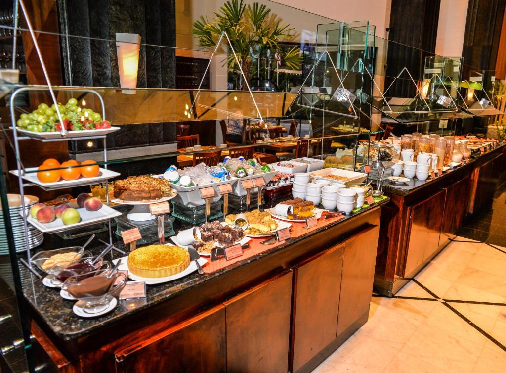  Radisson Hotel Curitiba