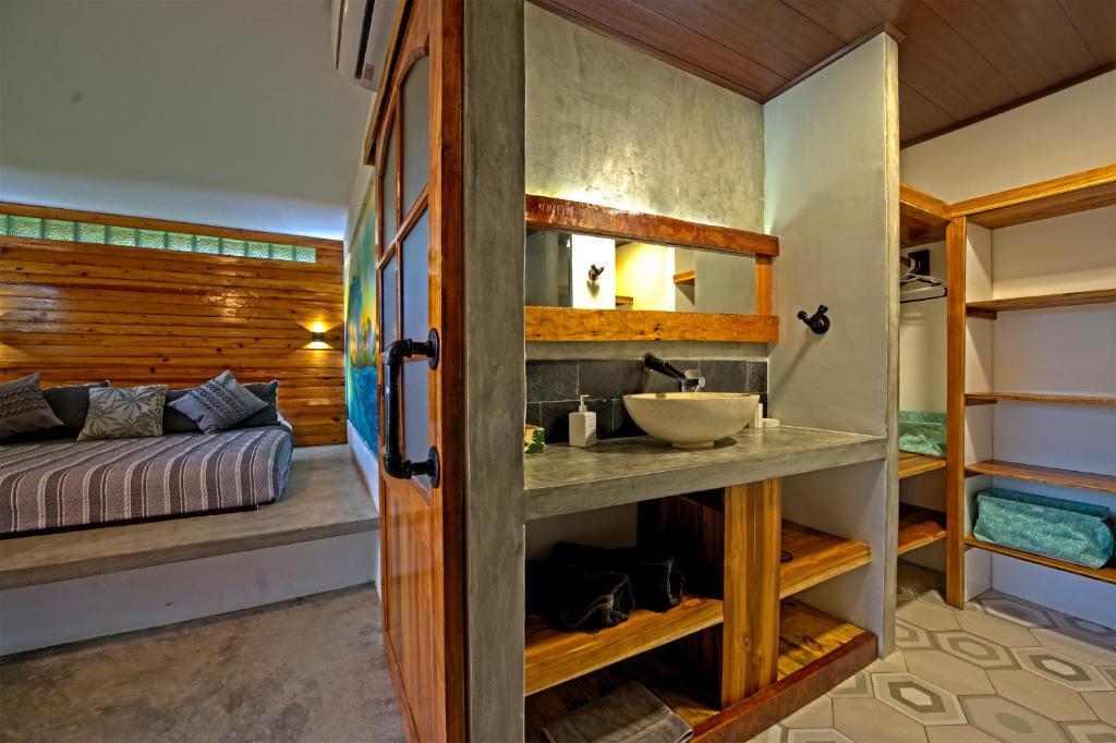 Postel nebo postele na pokoji v ubytování Casa Swell Coronado A unique blend of luxury and nature in the hearth of Coronado