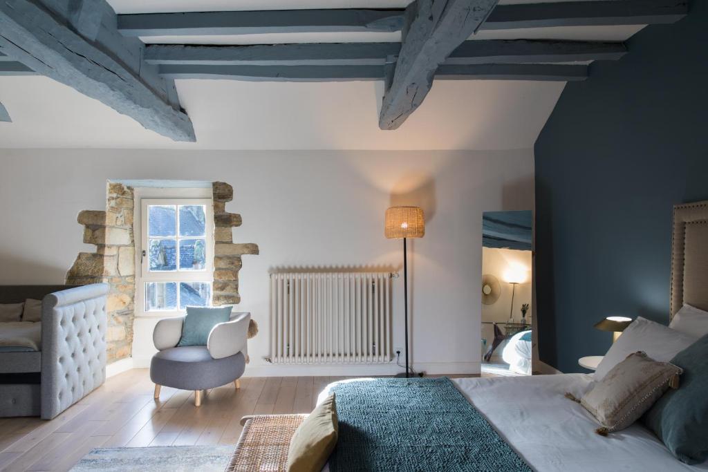 Posedenie v ubytovaní MANOIR DU VAU D ARZ gîtes et chambres d hôtes avec piscine