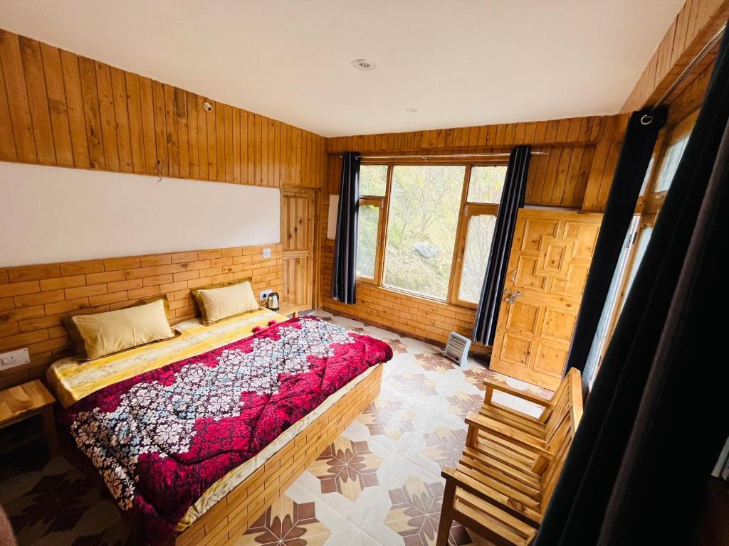 Let’s Take it Easy (LTE) - King Room Met Uitzicht Op De Bergen