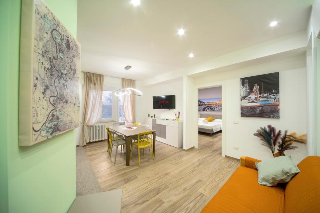 A television and/or entertainment centre at Italiapartment Vaticano Superior Apartment