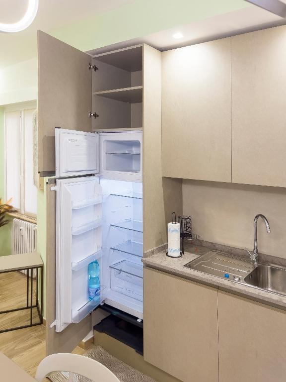 A kitchen or kitchenette at Italiapartment Vaticano Superior Apartment
